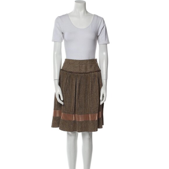 Dolce & Gabbana Two‑Piece Tweed Suit Jacket + Skirt Size 8 (Italian 42) - Picture 5 of 16